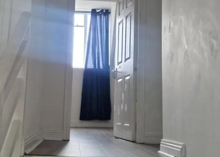 Lejlighed With River Views -cosy In Cork