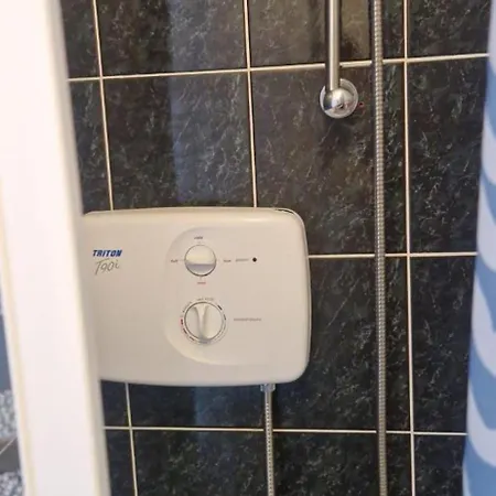 Daire With River Views -cosy In