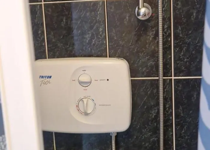 Daire With River Views -cosy In